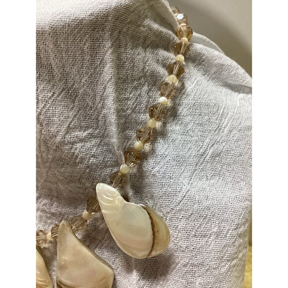 Beautiful Shell and Glass Bead Chocker Necklace Magnetic Clasp Warm Colors - Picture 5 of 12